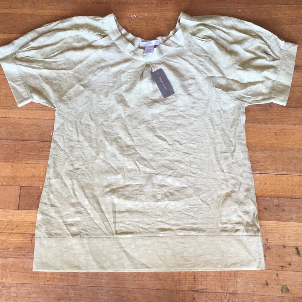 New with tags !!Light green dress shirt